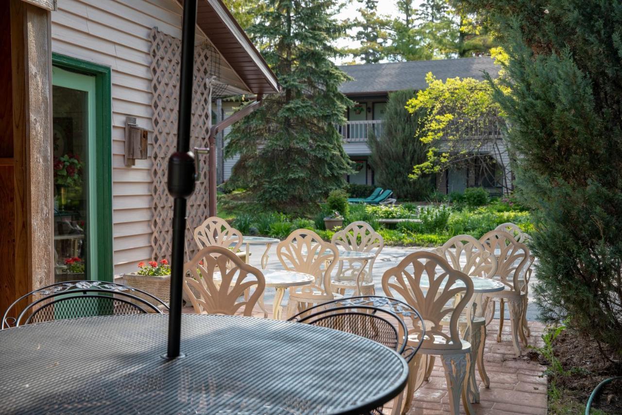 Coachlite Inn シスター・ベイ エクステリア 写真