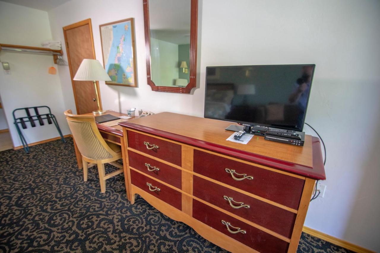Coachlite Inn シスター・ベイ エクステリア 写真