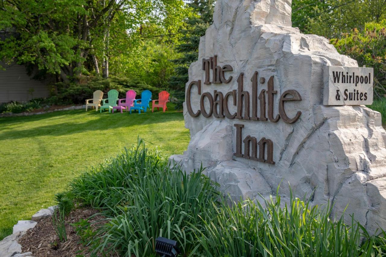 Coachlite Inn シスター・ベイ エクステリア 写真